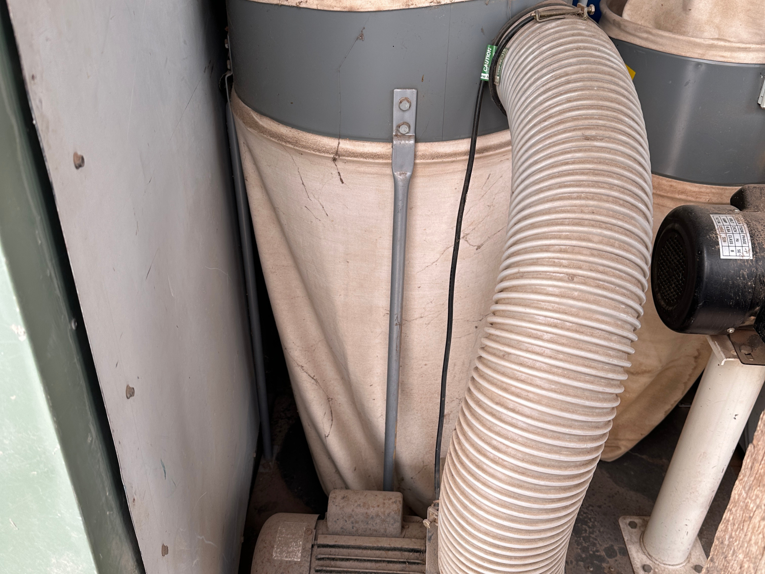 Dust extraction